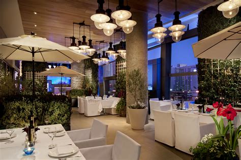 upscale restaurants las vegas strip